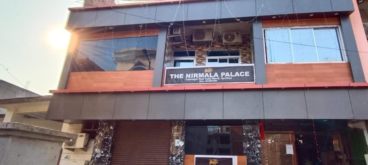 Готель The Nirmala Palace Ayodhya Екстер'єр фото