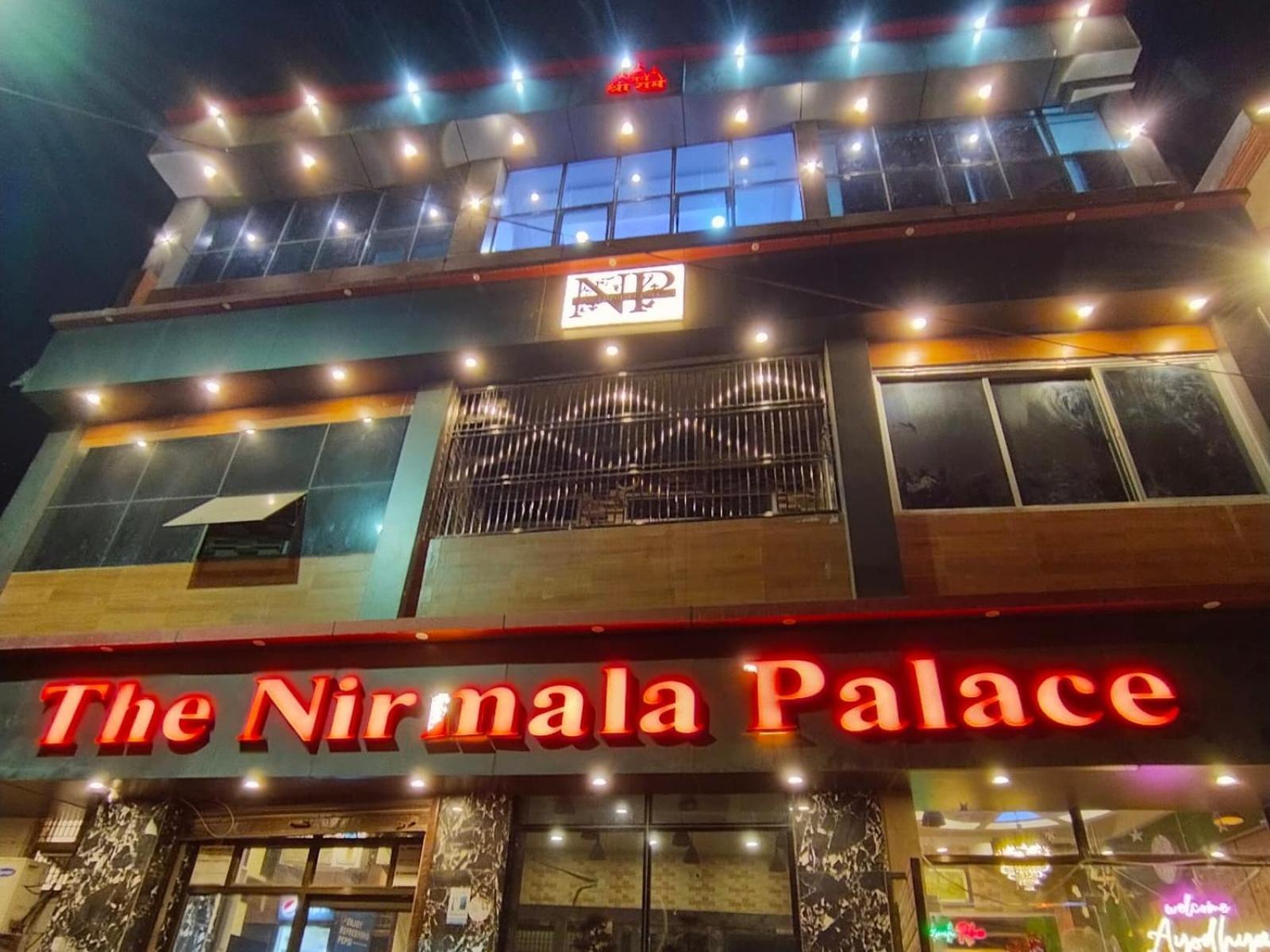 Готель The Nirmala Palace Ayodhya Екстер'єр фото